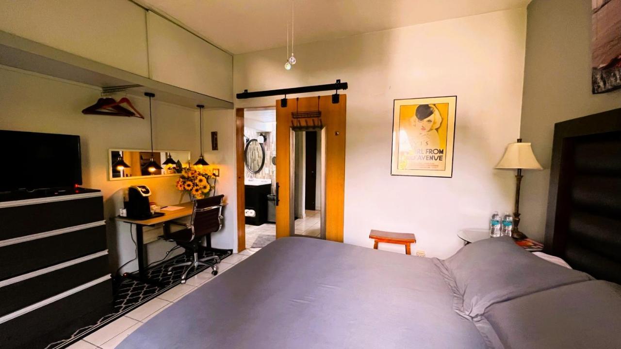 Dickinson Guest House, Guadalajara Expo Zewnętrze zdjęcie