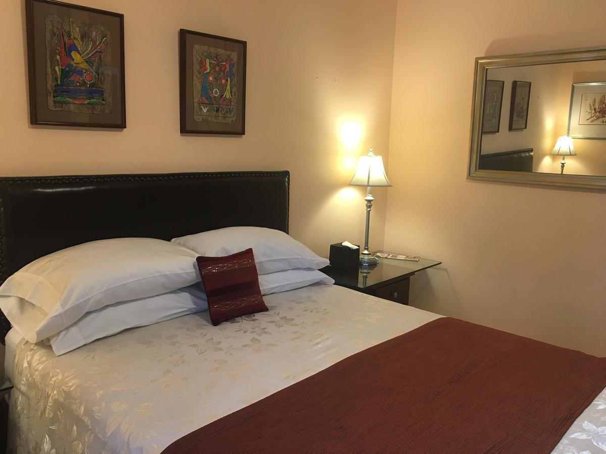Dickinson Guest House, Guadalajara Expo Zewnętrze zdjęcie